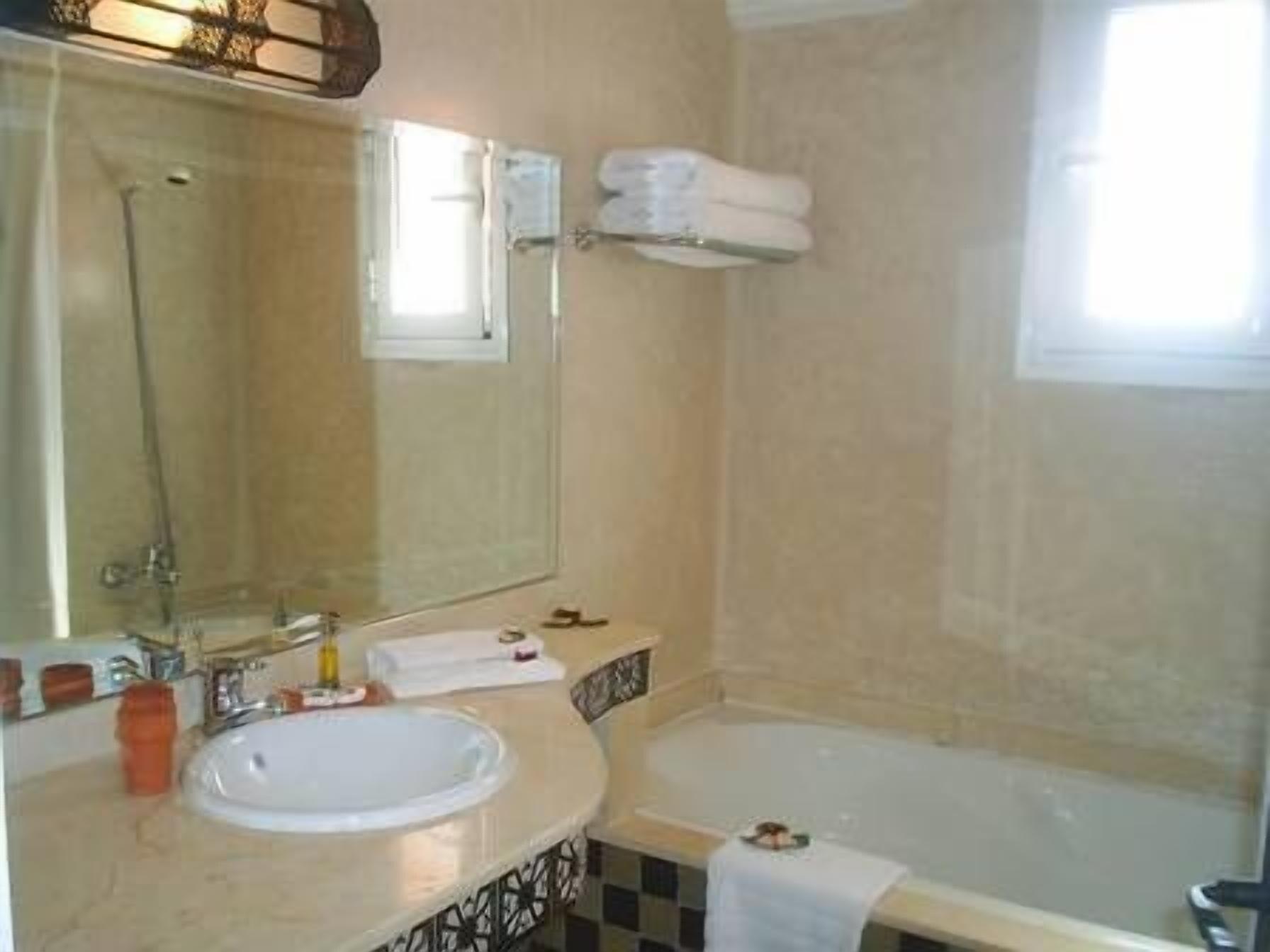 Villa Des 3 Golfs Marrakesh Bagian luar foto